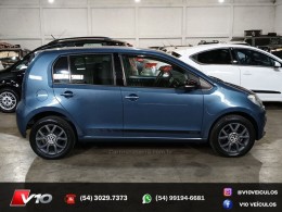VOLKSWAGEN - UP - 2016/2017 - Azul - R$ 47.900,00