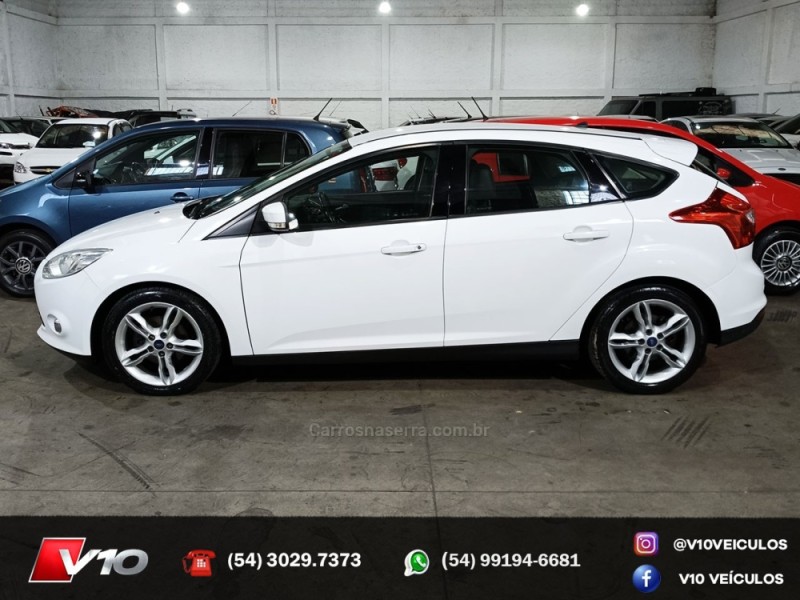 FORD - FOCUS - 2014/2014 - Branca - R$ 50.900,00