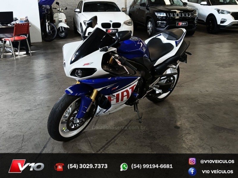 YAMAHA - YZF - 2010/2011 - Azul - R$ 37.900,00
