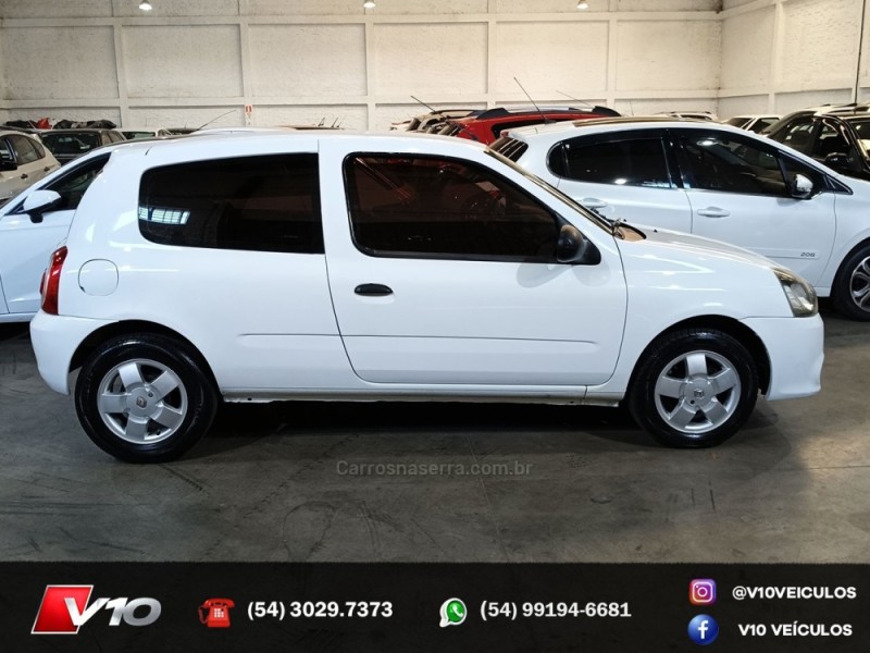 RENAULT - CLIO - 2012/2013 - Branca - R$ 25.900,00