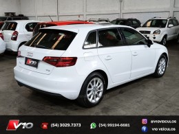 AUDI - A3 - 2015/2016 - Branca - R$ 82.900,00