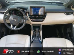 TOYOTA - COROLLA - 2022/2023 - Branca - R$ 155.900,00