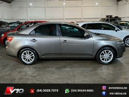 KIA MOTORS - CERATO - 2011/2012 - Cinza - R$ 46.900,00