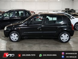 RENAULT - CLIO - 2002/2002 - Preta - R$ 19.900,00