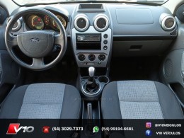 FORD - FIESTA - 2010/2011 - Preta - R$ 29.900,00