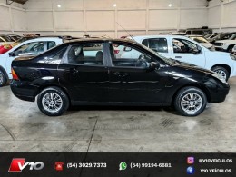 FORD - FOCUS - 2006/2007 - Preta - R$ 19.900,00
