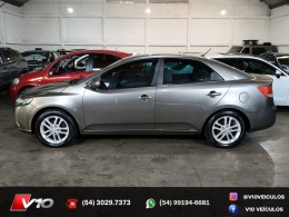 KIA MOTORS - CERATO - 2011/2012 - Cinza - R$ 46.900,00