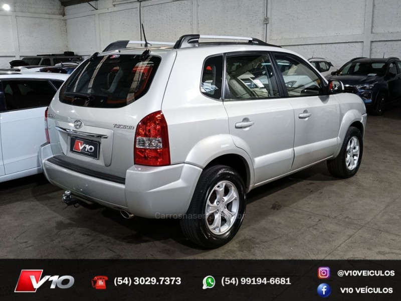 HYUNDAI - TUCSON - 2013/2013 - Prata - R$ 48.900,00