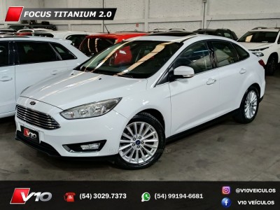 FORD - FOCUS - 2016/2017 - Branca - R$ 66.900,00