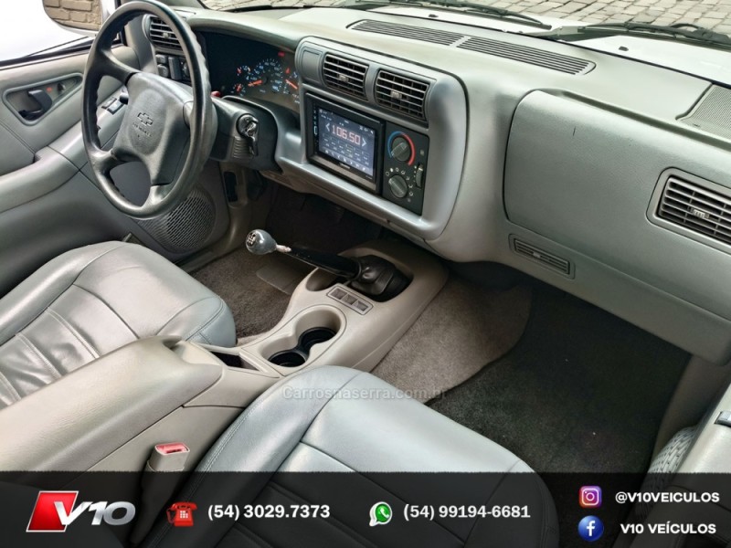 CHEVROLET - S10 - 1995/1996 - Branca - R$ 49.900,00