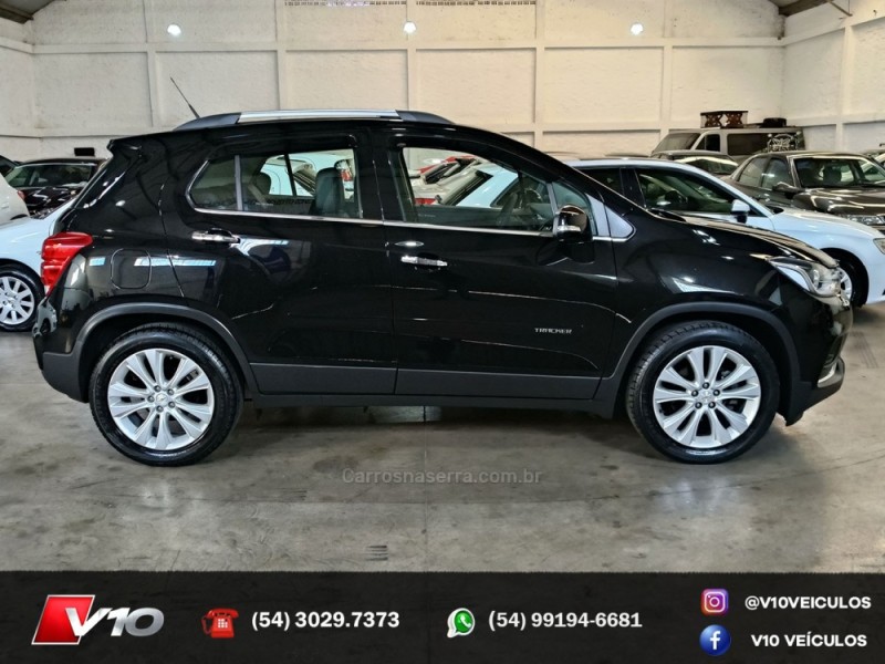 CHEVROLET - TRACKER - 2018/2019 - Preta - R$ 89.900,00