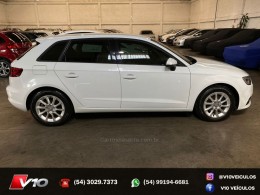 AUDI - A3 - 2015/2016 - Branca - R$ 82.900,00