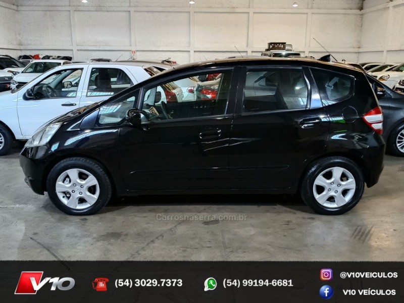 HONDA - FIT - 2009/2010 - Preta - R$ 38.900,00