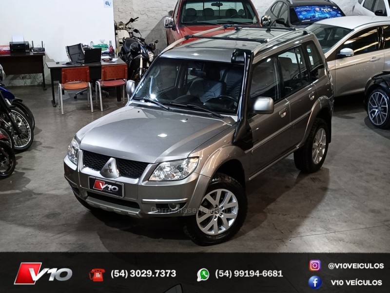 MITSUBISHI - PAJERO TR4 - 2012/2013 - Cinza - R$ 62.900,00