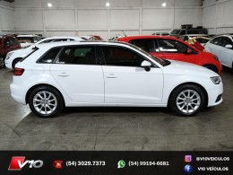 AUDI - A3 - 2015/2016 - Branca - R$ 82.900,00