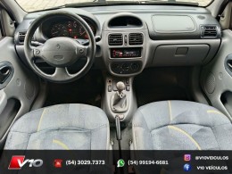 RENAULT - CLIO - 2002/2002 - Preta - R$ 19.900,00