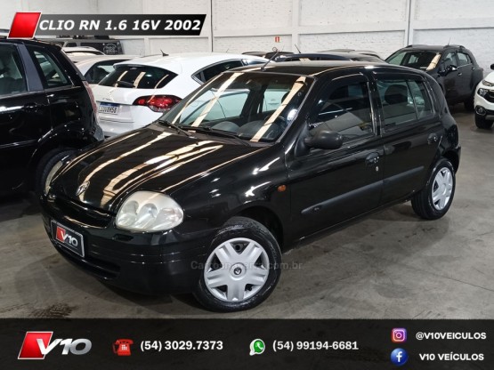 RENAULT - CLIO - 2002/2002 - Preta - R$ 19.900,00