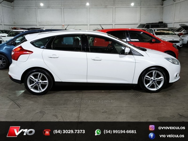 FORD - FOCUS - 2014/2014 - Branca - R$ 50.900,00