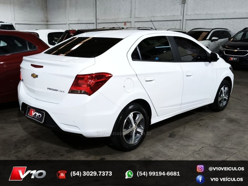 CHEVROLET - PRISMA - 2017/2017 - Branca - R$ 59.900,00