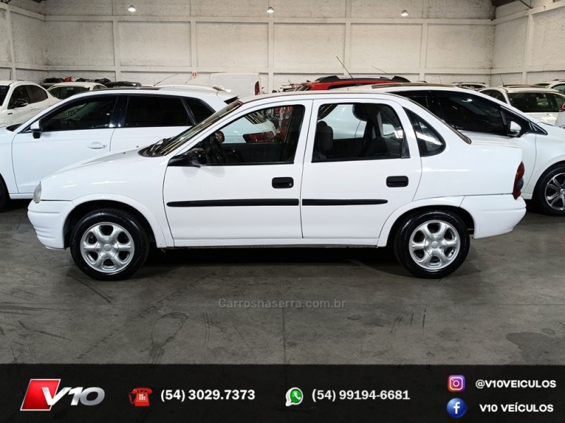 CHEVROLET - CORSA - 1998/1999 - Branca - R$ 15.900,00
