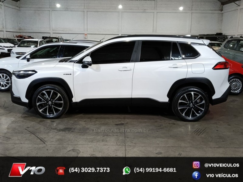 TOYOTA - COROLLA - 2022/2023 - Branca - R$ 155.900,00