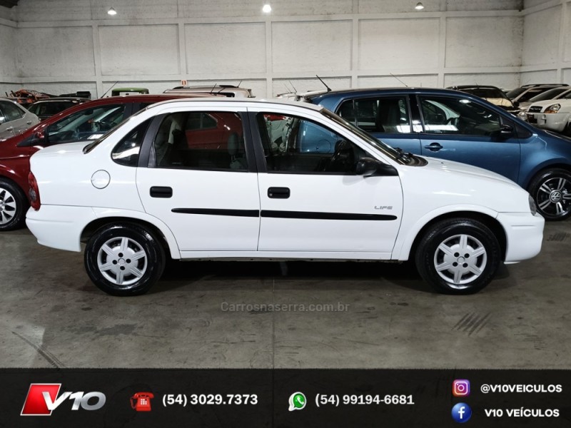 CHEVROLET - CLASSIC - 2009/2009 - Branca - R$ 21.900,00