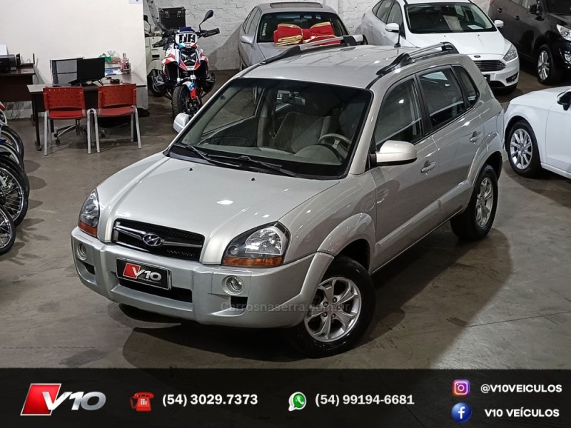 HYUNDAI - TUCSON - 2013/2013 - Prata - R$ 48.900,00