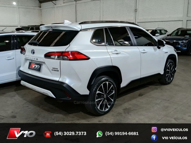 TOYOTA - COROLLA - 2022/2023 - Branca - R$ 155.900,00