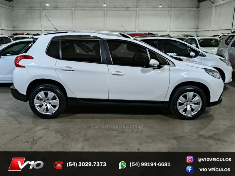 PEUGEOT - 2008 - 2016/2017 - Branca - R$ 55.900,00