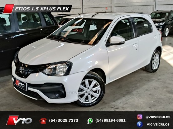 TOYOTA - ETIOS - 2018/2019 - Branca - R$ 59.900,00