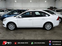 FORD - FOCUS - 2011/2012 - Branca - R$ 34.900,00